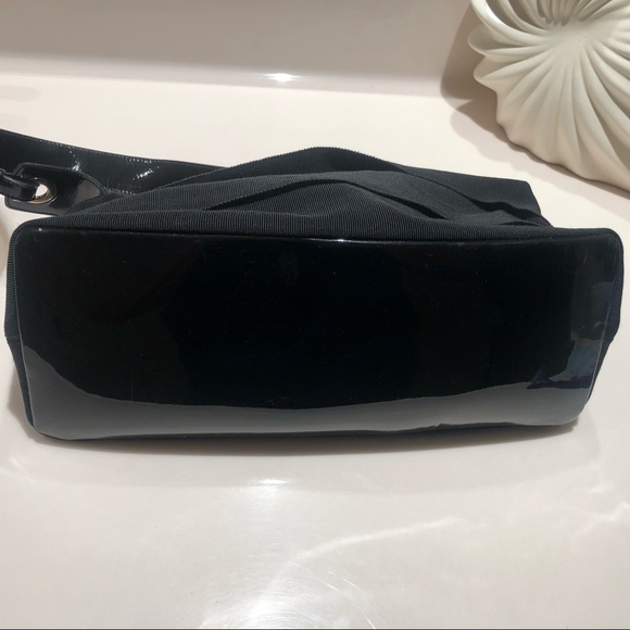 Salvatore Ferragamo black shoulder bag - Picture 3 of 8